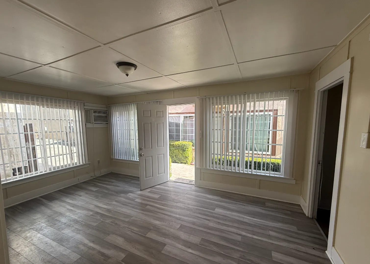 2 Bedroom 1 Bath in East Hemet! — Photo 1