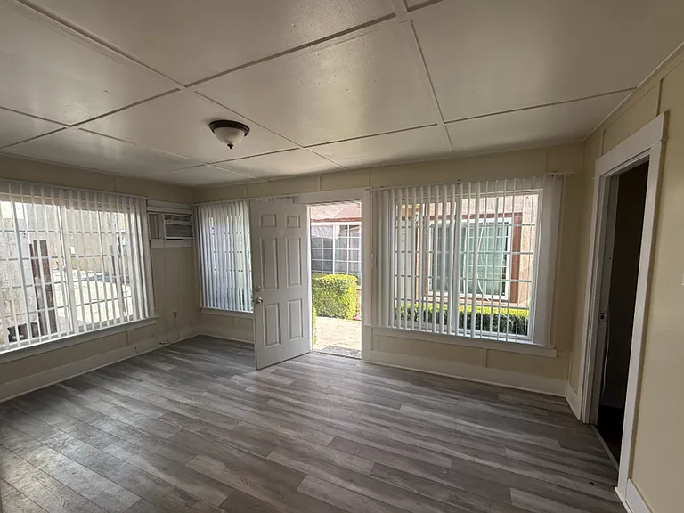 323 E Florida Ave #3 — Photo 1