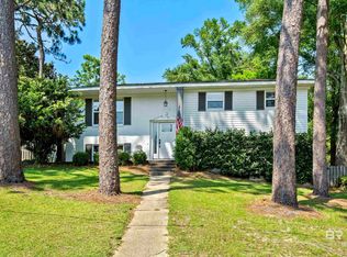 108 Ronforth St, Fairhope, AL 36532