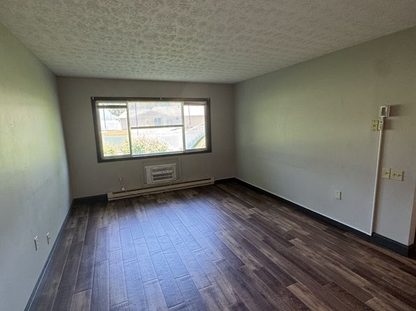 308 Windsor St #8