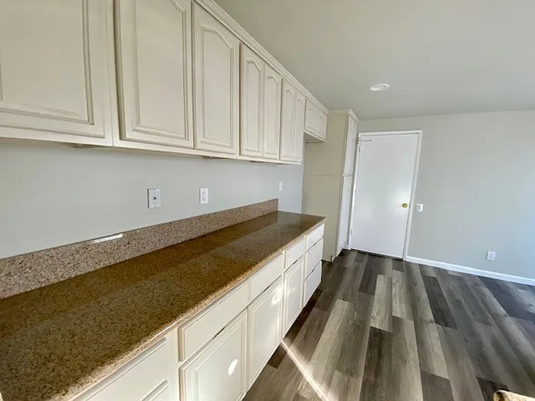 7084 Island Village Dr — Photo 19