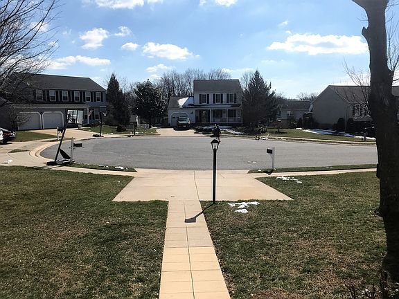 4th image of 1003 Olivier Cir