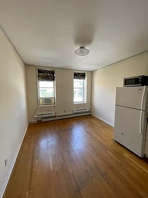 Rented by Nooklyn NYC LLC | media 16