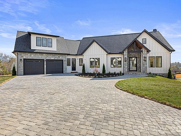 5th image of 133 Golden Pasture Dr