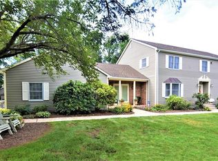 15 Peach Tree Ct, Cheshire, CT 06410
