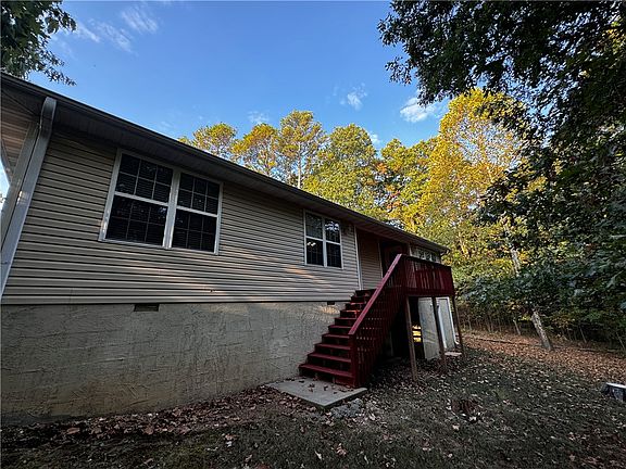 5th image of 6 Warton Ln