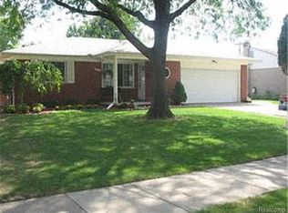 11732 Sorrento Blvd, Sterling Heights, MI 48312