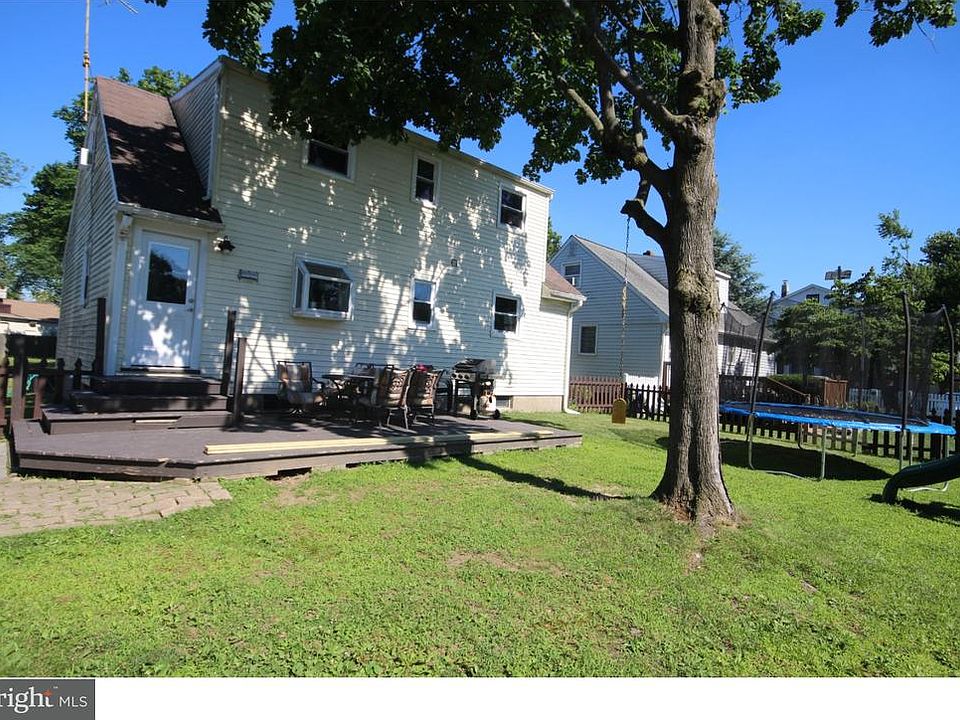 2nd image of 33 Kentucky Ave