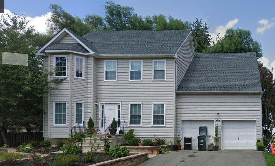 2nd image of 22 N Gate Dr