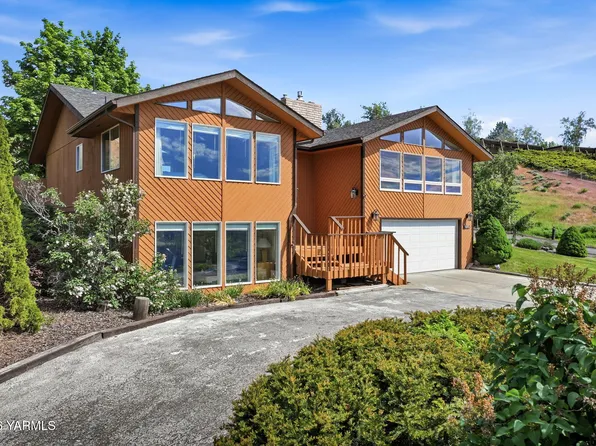 1015 Nordic Heights Dr, Selah, WA 98942