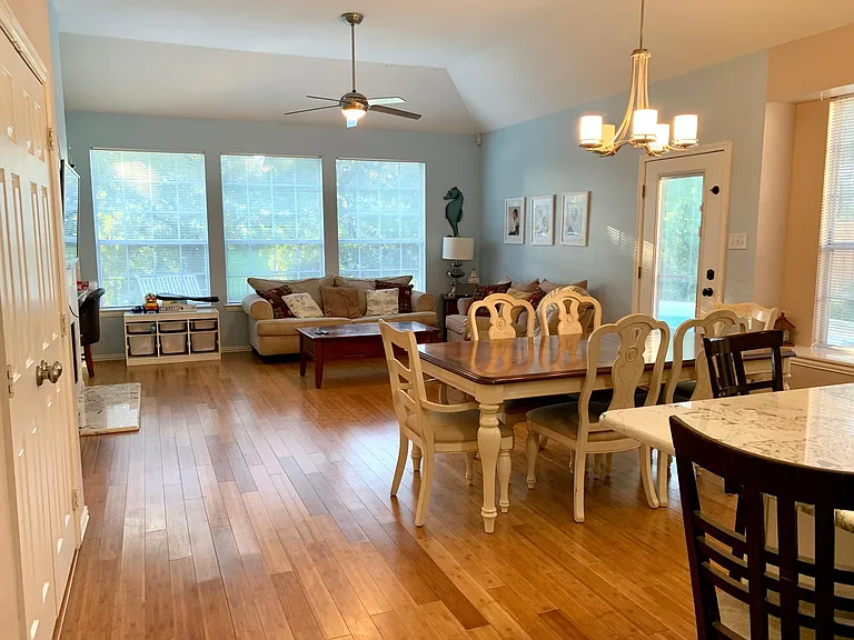 103 Stonecreek Dr — Photo 5
