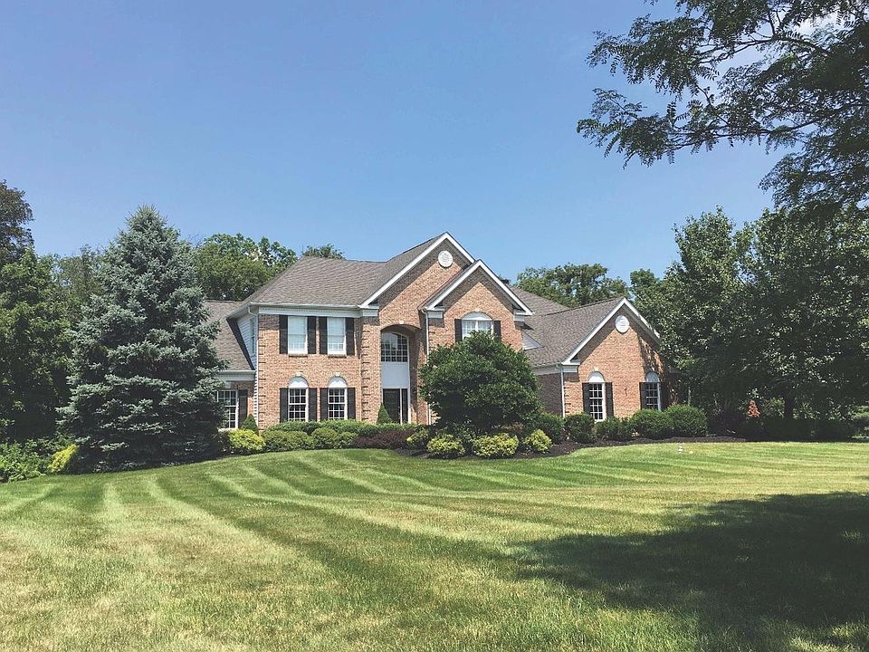 1st image of 2028 Trowbridge Dr