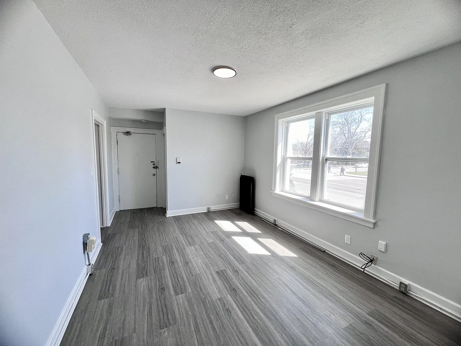 1 bed, $1,350 — Photo 2