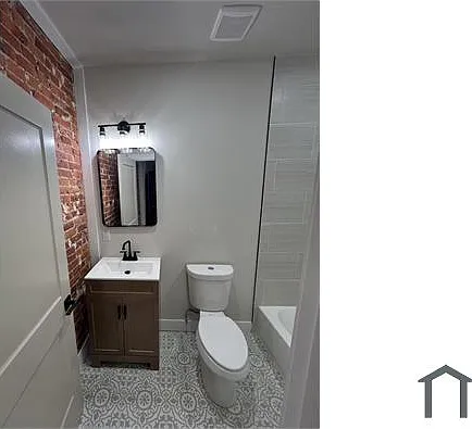121 W Sharpnack St #2 — Photo 6