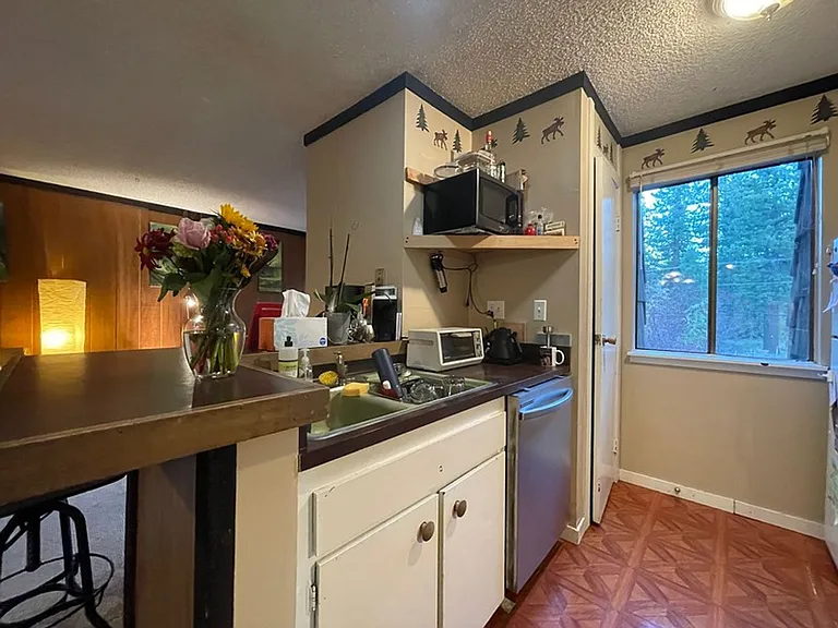 7600 N Lake Blvd #6 — Photo 11