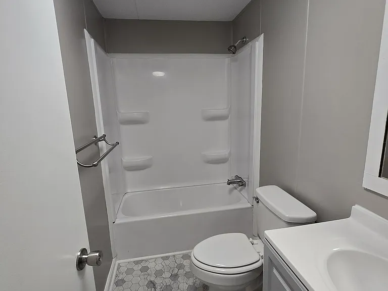 223 Duke St — Photo 12