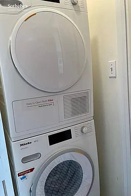 Rented by Sotheby's International Realty | media 22