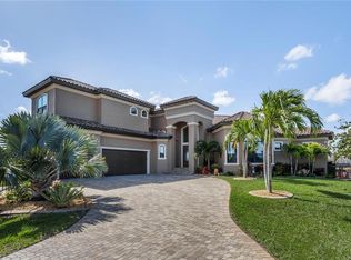 2204 SE 32nd St, Cape Coral, FL 33904