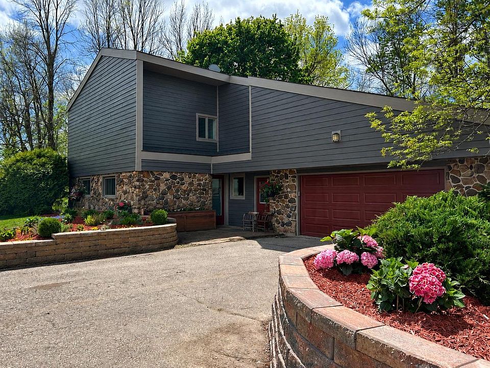 1st image of 11101 ROBIN ROAD
