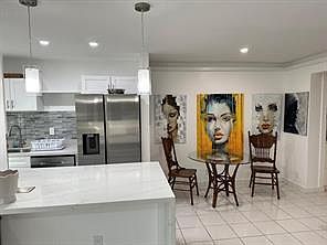 1st image of 1004 Pennsylvania Avenue #3