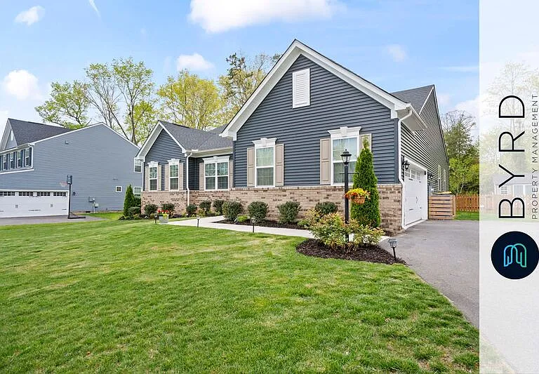 4900 Sir Sagamore Dr — Photo 2