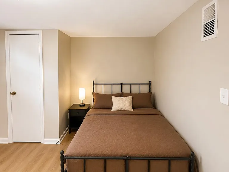 1906 Snapfinger Rd #6 — Photo 1