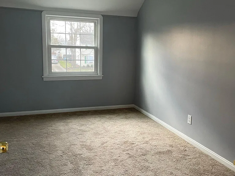 7083 Parma Park Blvd — Photo 7