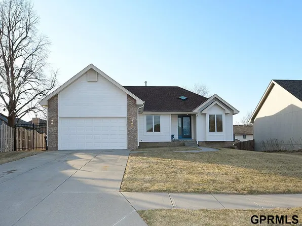 15065 Corby St, Omaha, NE 68116