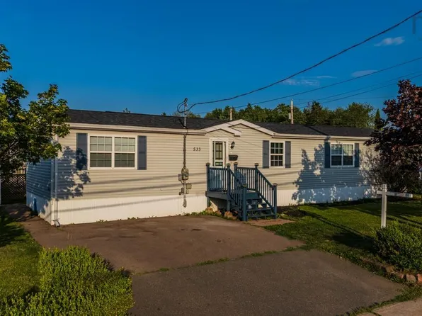 533 Young St, Truro, NS B2N 3Y8