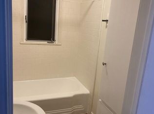 980 N Altadena Dr, Pasadena, CA 91107