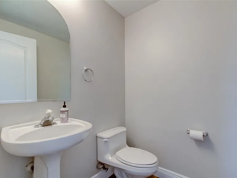 10704 Sierra Vista Pl — Photo 14