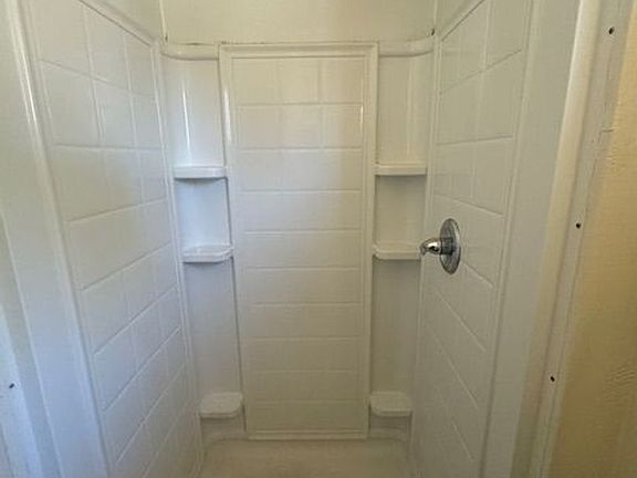 5th image of 450 Jayne St #16
