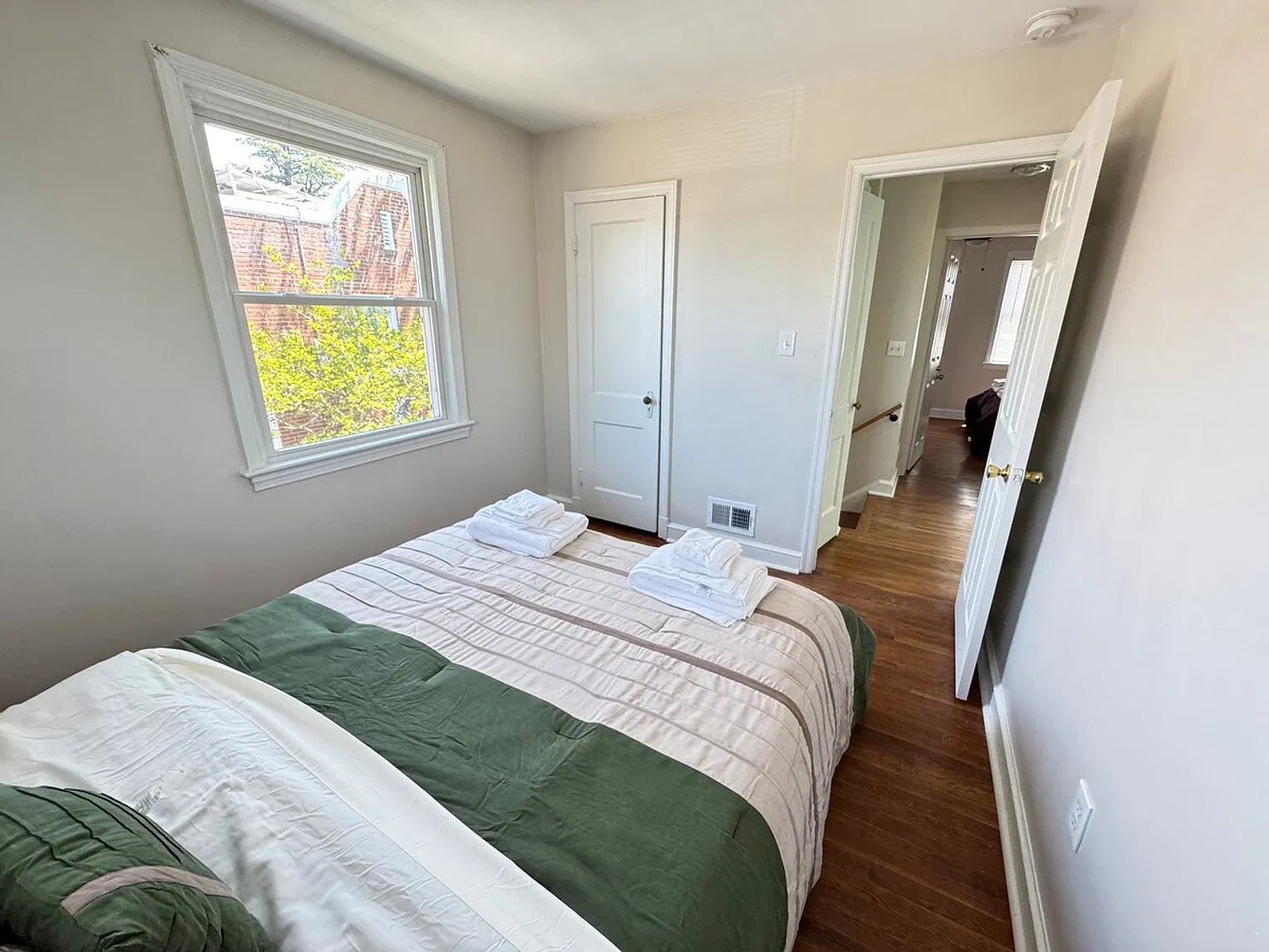 5 bed, 2.5 bath, $11,806 — Photo 3