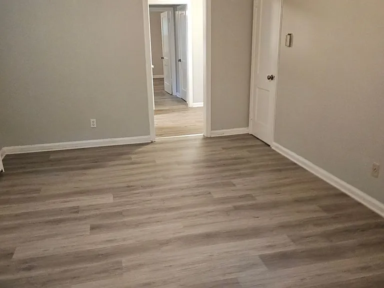 8320 Roanoke Ave — Photo 11