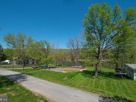 2nd image of 195 Harris Dr