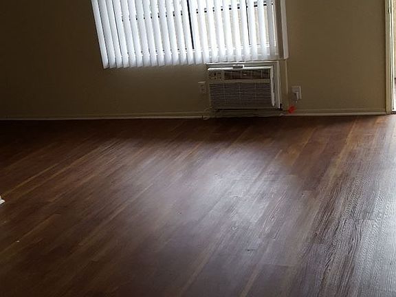 4th image of 17816 Lassen St APT 209