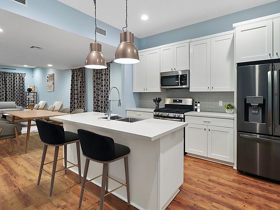 4th image of 515 Division St #14