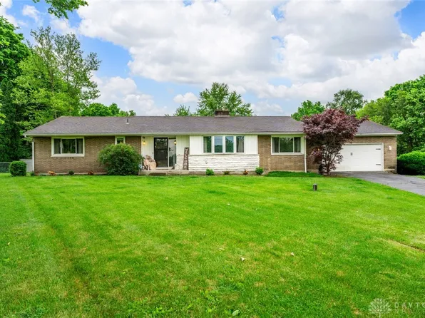 7166 Dayton Farmersville Rd, Dayton, OH 45417