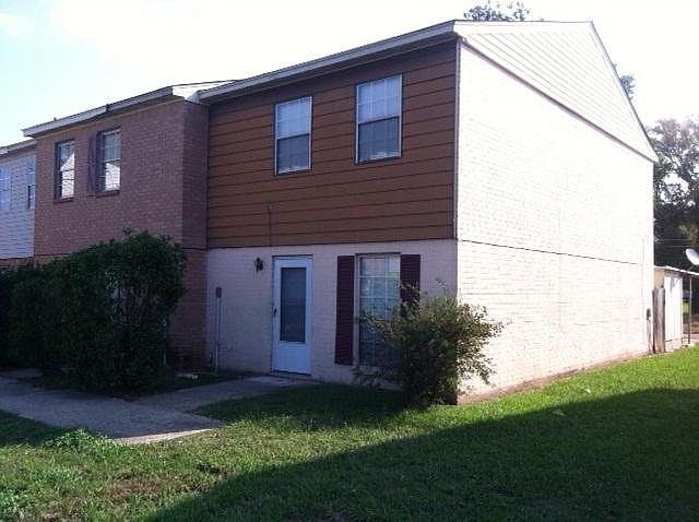 2nd image of 13 Briarwood Cir
