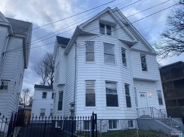 682-684 E 18th St, Paterson, NJ 07501