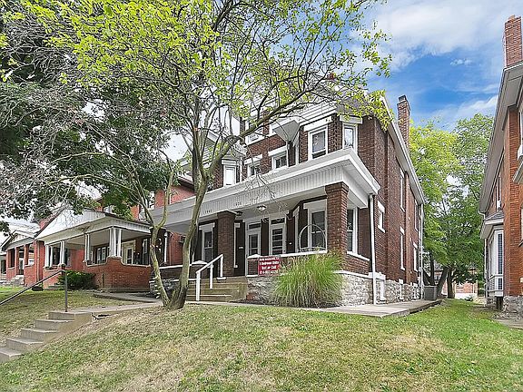 2nd image of 1938 Summit St