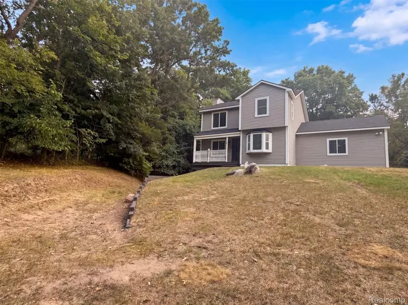 880 Mill St, Ortonville, MI 48462