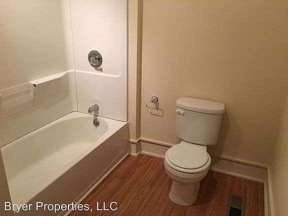 5th image of 645 Cullum St