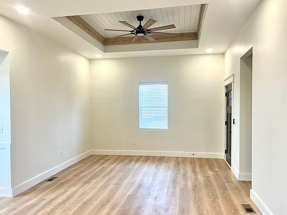5th image of 304 Hawthorne Ave