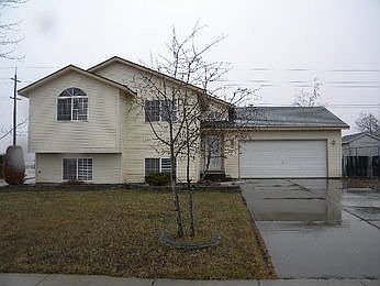 1st image of 1805 N Foxglove Ln