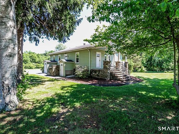5th image of 161 Derby Avenue