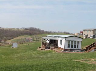 1376 Deerfield Rd, Washington, PA 15301