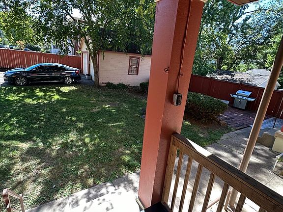 4th image of 2857 Observatory Ave