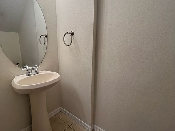 5th image of 1261 Long Oak Way