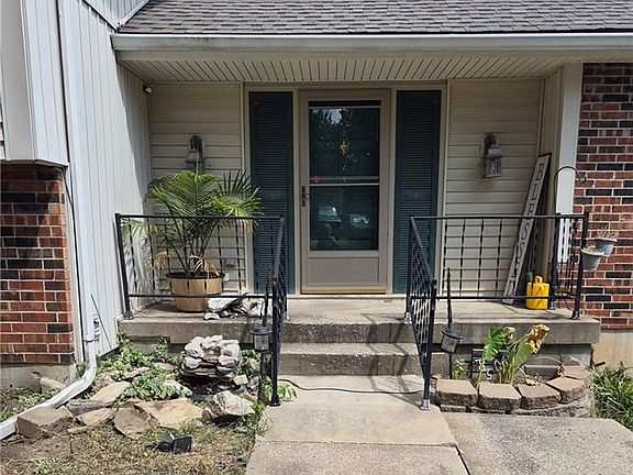 5th image of 18500 E 27th St S
